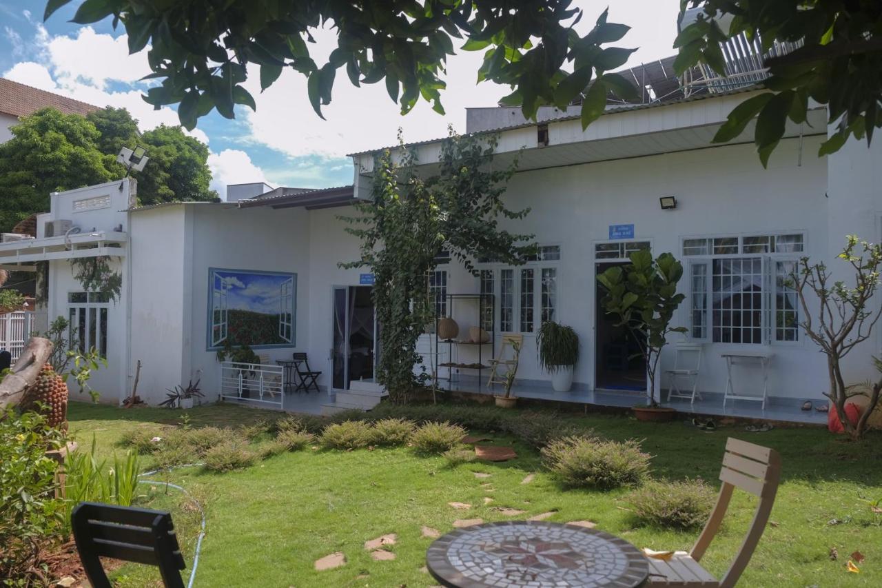 Homestay Vuon Phap 邦美蜀 外观 照片