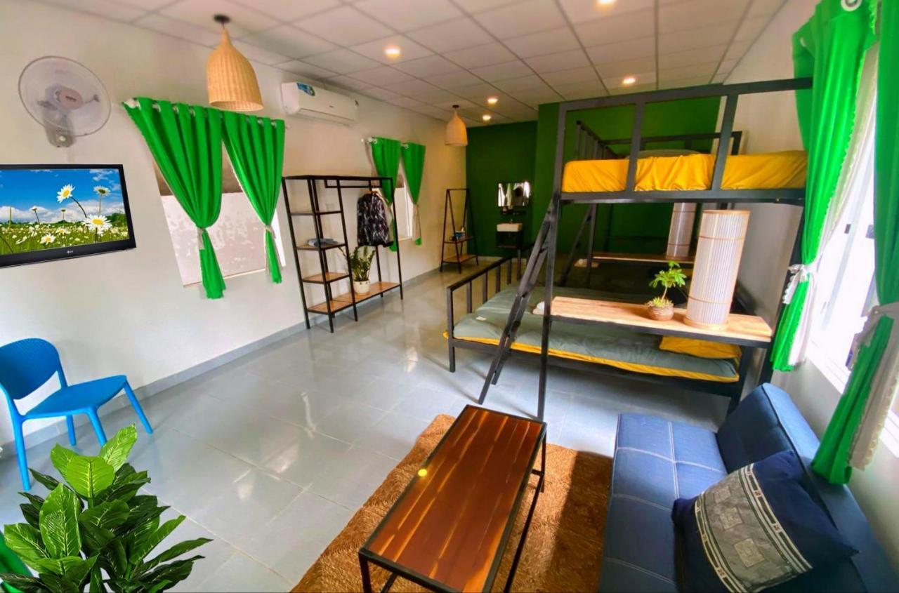 Homestay Vuon Phap 邦美蜀 外观 照片